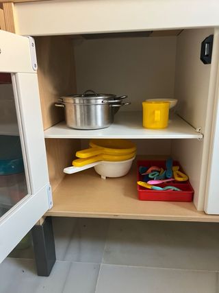 Cocinita de juguete de madera