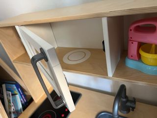 Cocinita de juguete de madera