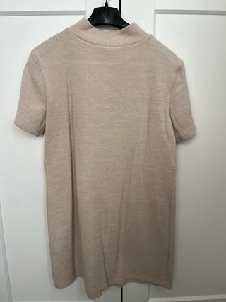 Vestido soft beige de Zara