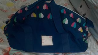 Bolsa deporte niña Bennetton corazones