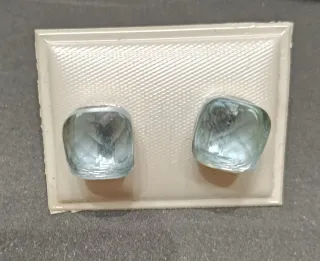 Pendientes de piedras variadas