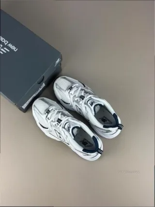 New Balance 530 Blanco Plata Marino