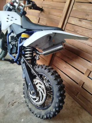 Moto de cross infantil