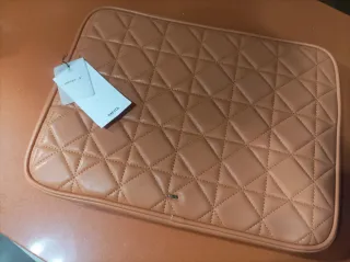 Funda portátil Mango acolchada, 13", sin estrenar