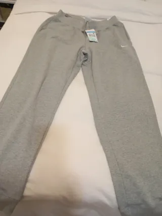 Pantalón chándal Nike gris nuevo