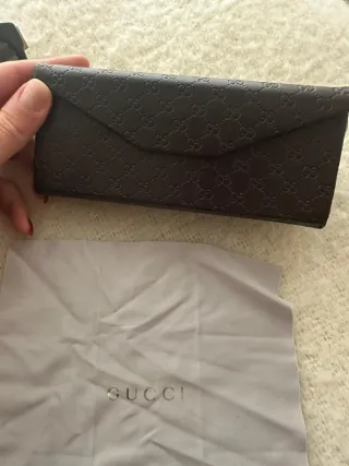 Occhiali da sole Gucci neri e grigi