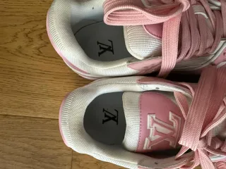 Scarpe Louis Vuitton Rosa e Bianche