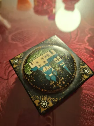 Caja lacada rusa vintage pintada a mano