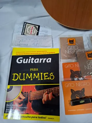 Guitarra Española Alhambra + Accesorios