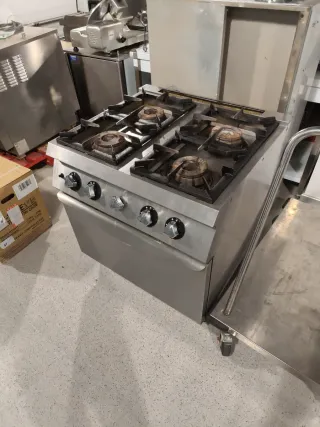 Cocina industrial 4 fuegos