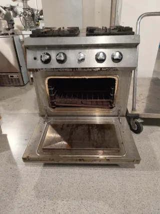 Cocina industrial 4 fuegos