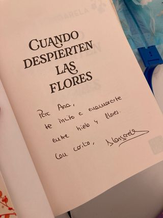 FIRMADO Cuando despierten las flores Andrea Longar
