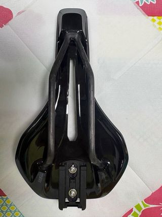 Sillín Syncros Tofino R 1.0 Carbono 135mm