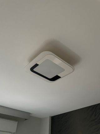 Lámpara de techo moderna blanca y negra