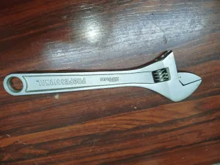 Llave inglesa ajustable 10" Profesional cromo vana