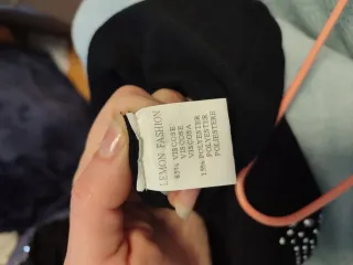 Vestido negro con brillos