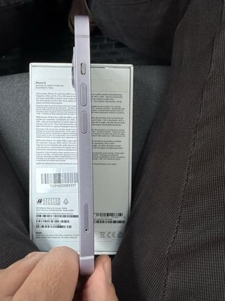 iPhone 14 Morado esteticamente como nuevo.