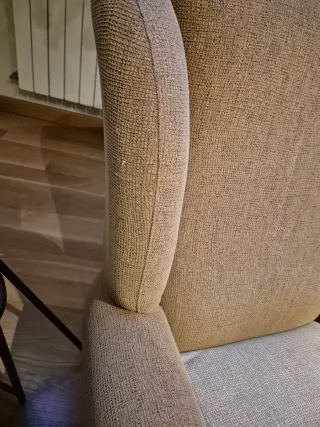 Butaca de tela en tonos beige