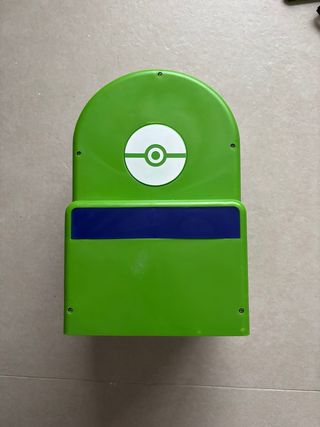 Mochila Pokémon Verde con figuritas