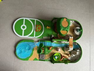 Mochila Pokémon Verde con figuritas