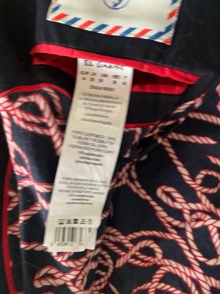 Gabardina azul marino talla XS. Sisa 41