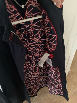 Gabardina azul marino talla XS. Sisa 41