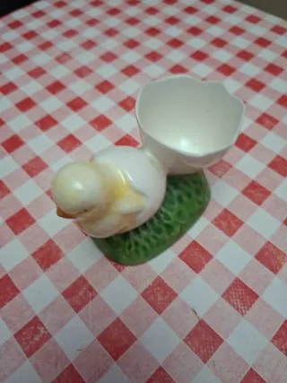 Bordalo Pinheiro Pintinho Porta-Ovos