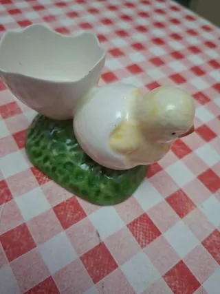 Bordalo Pinheiro Pintinho Porta-Ovos