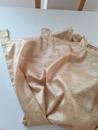 Tenda color oro effetto stropicciato