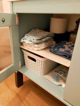 Lavabo Montessori con agua corriente