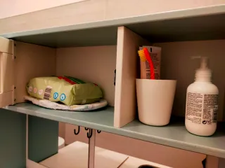 Lavabo Montessori con agua corriente