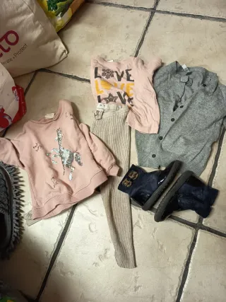 Lote ropa niña 2-3 años variado,50 prendas, zapato