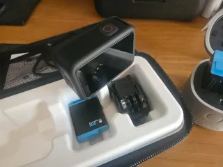 GoPro Hero 10 + 4 batterie e stazione
