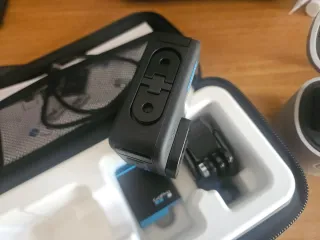 GoPro Hero 10 + 4 batterie e stazione