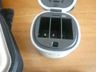 GoPro Hero 10 + 4 batterie e stazione