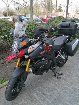 Suzuki V-Strom 1000DL 2014 - 79.000 Km.