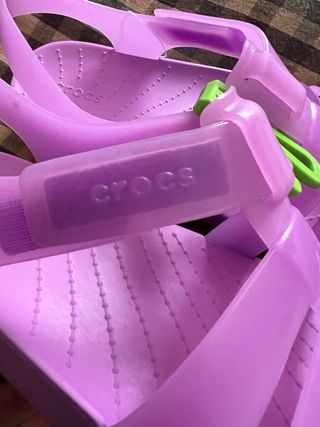 Sandalias Crocs Isabella Jelly Moradas Talla 37