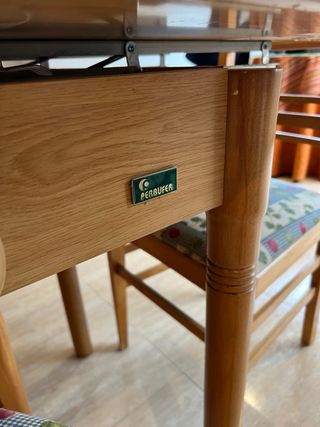 Mesa cocina extensible y 4 sillas