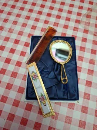 Conjunto Vaidade Vintage Floral Caiza com marcas