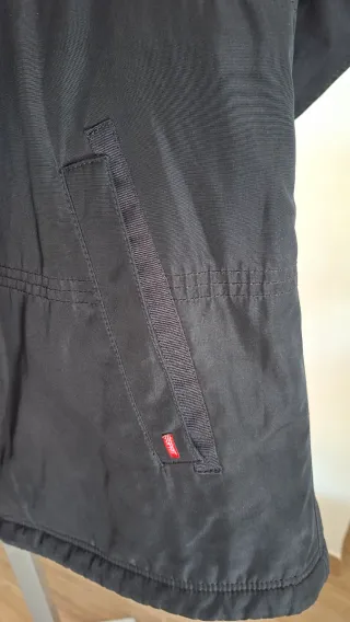 Chaqueta acolchada negra Esprit