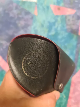 Funda para gafas solo la funda son de Ray Ban