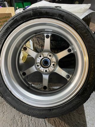 Llantas Advan Model 6