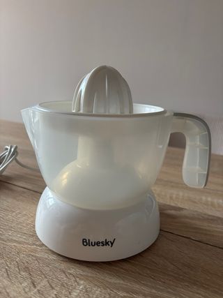 Exprimidor Eléctrico Bluesky
