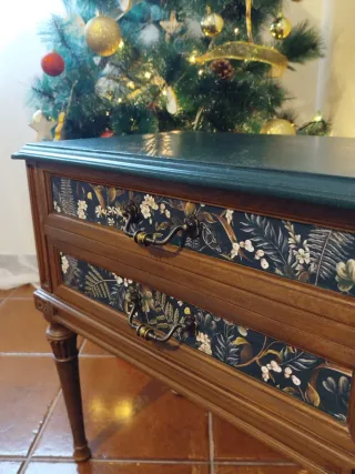 Mesa de noche o auxiliar estilo vintage restaurada