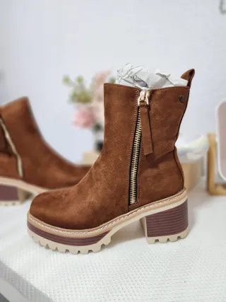 Lindos Botines ( hay varias tallas)