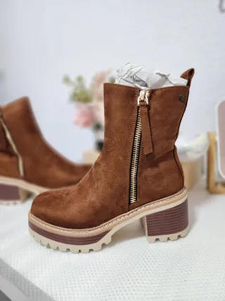 Lindos Botines ( hay varias tallas)