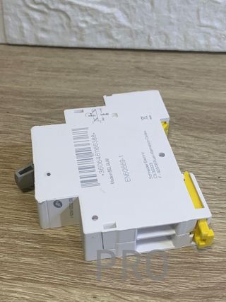 Schneider Electric R9PSC2 Resi9 Conmutador