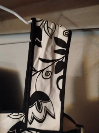 Vestido Negro y Blanco Flores Niña