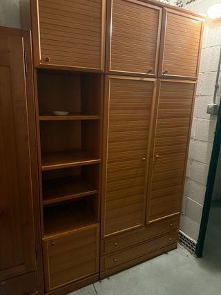 Armario de madera