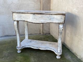 Consola Antigua Madera Blanca y Negra
